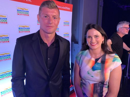 Toni Kroos Charlotte Breidohr mit Fußball-Star Toni Kroos